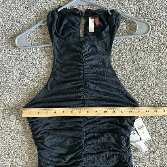 Pilcro Ruched Reversible Tank Top Size Medium Black Anthropologie NWT Shirt - Picture 6 of 9